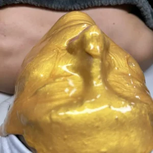 Limpieza facial CASMARA Gold en Spazio M, mascarilla dorada revitalizante.